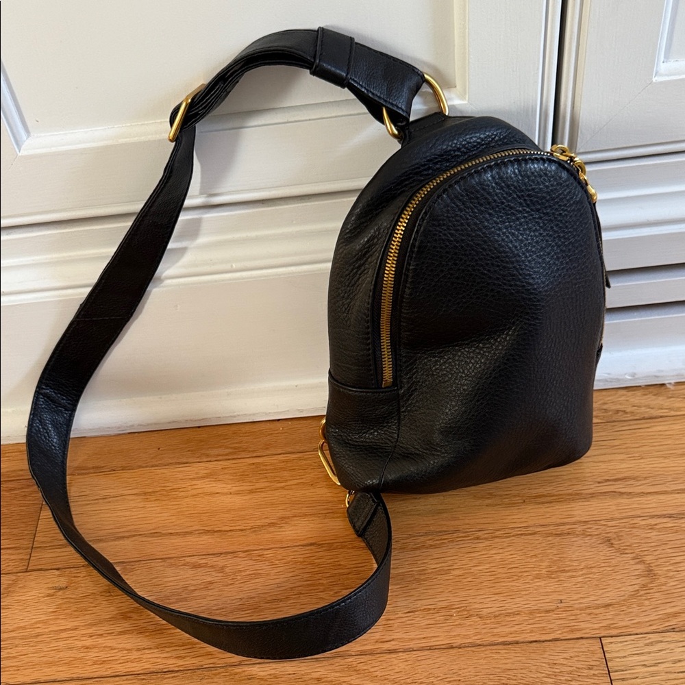 HOBO Black Leather Bag with Gold Zipper